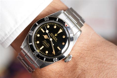 james bond submariner rolex|rolex submariner 6538 big crown.